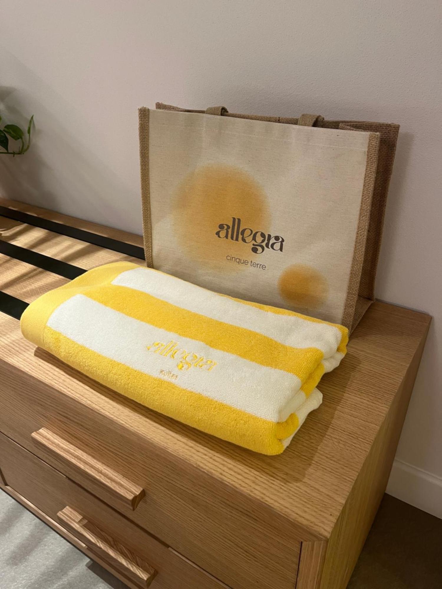 Allegra Suites Монтеросо ал Маре Екстериор снимка